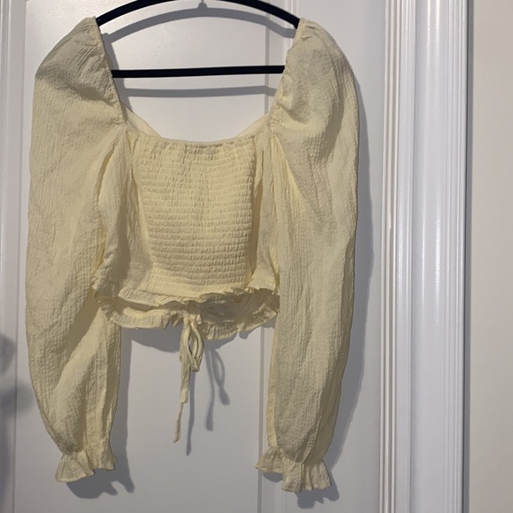 Forever 21 cream crop top - Picture 3 of 3